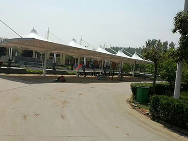 吉林白城膜結(jié)構(gòu)充電站停車(chē)棚【廠家直銷】