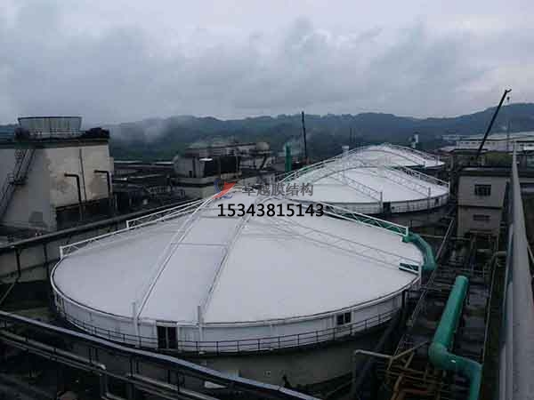 反吊膜安裝步驟應(yīng)該是怎么進(jìn)行的？