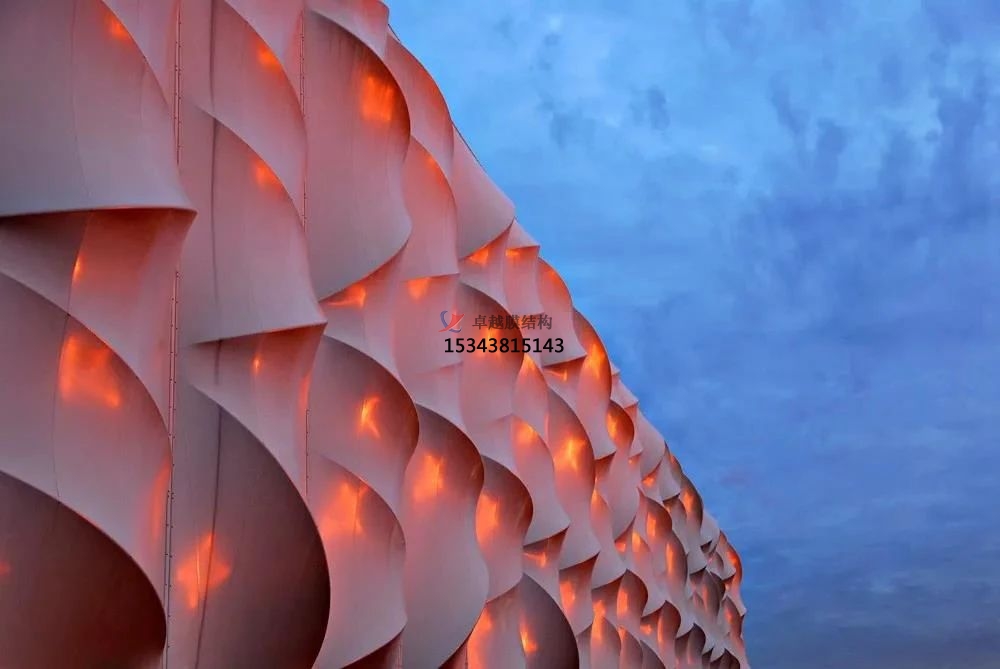 曲線時(shí)代，可彎可曲的膜結(jié)構(gòu)