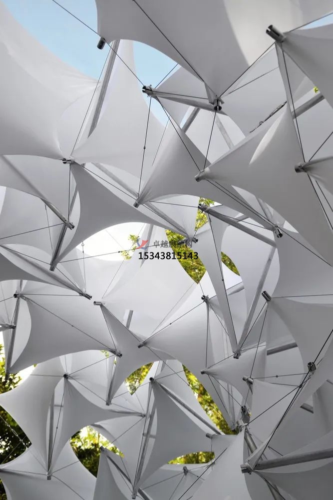 <font color='red'>張拉膜結(jié)構(gòu)</font>如何在環(huán)境景觀獨樹一幟